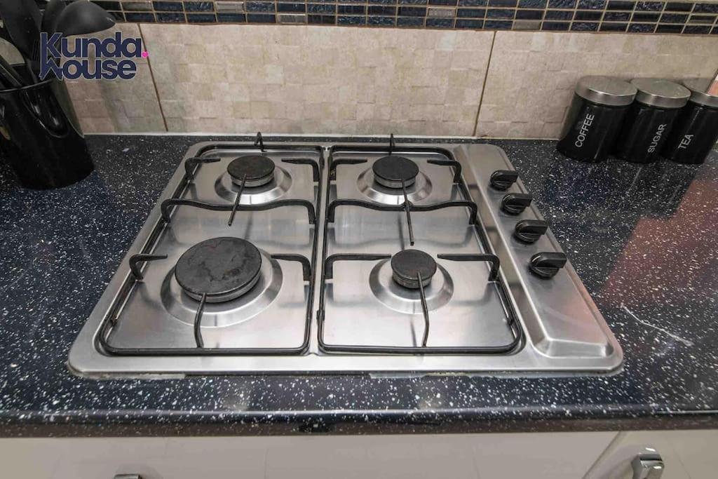 Kunda House Dawlish Villa เบอร์มิงแฮม ภายนอก รูปภาพ