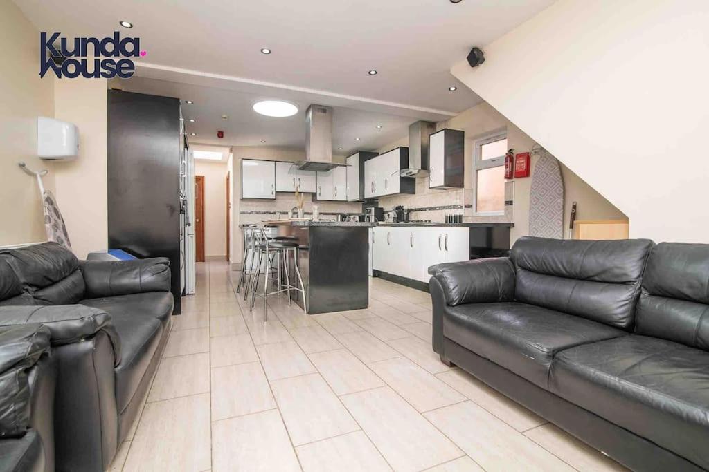 Kunda House Dawlish Villa เบอร์มิงแฮม ภายนอก รูปภาพ