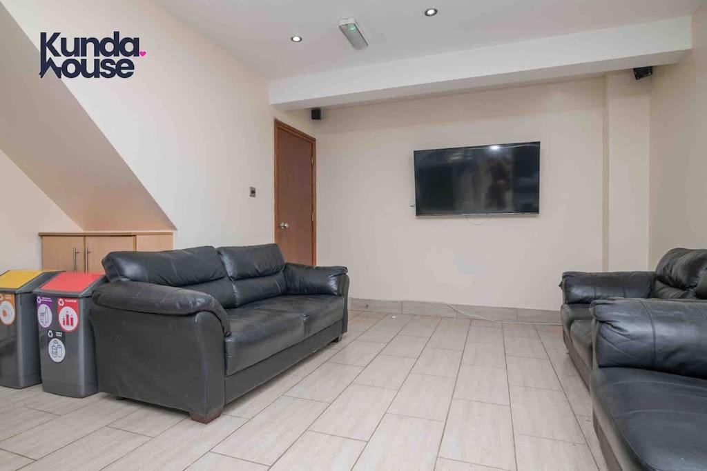 Kunda House Dawlish Villa เบอร์มิงแฮม ภายนอก รูปภาพ